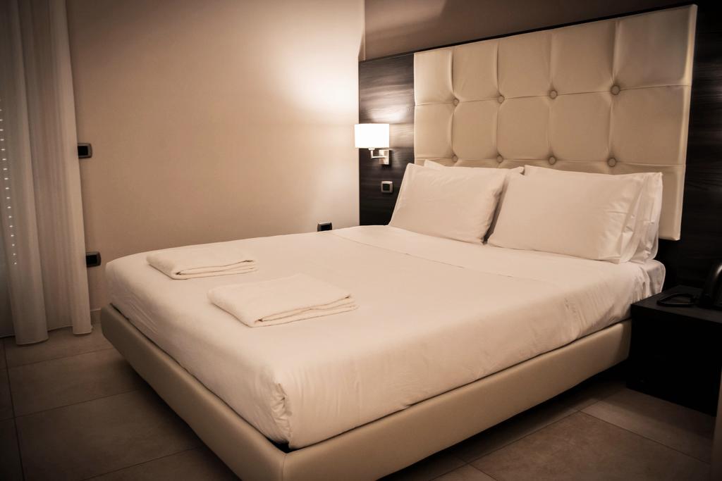 Brain Rooms & Suite Pagani Luaran gambar